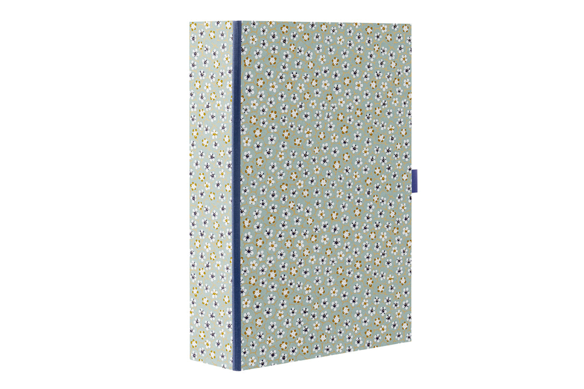 [Exterior Cover: Ditsy floral] 