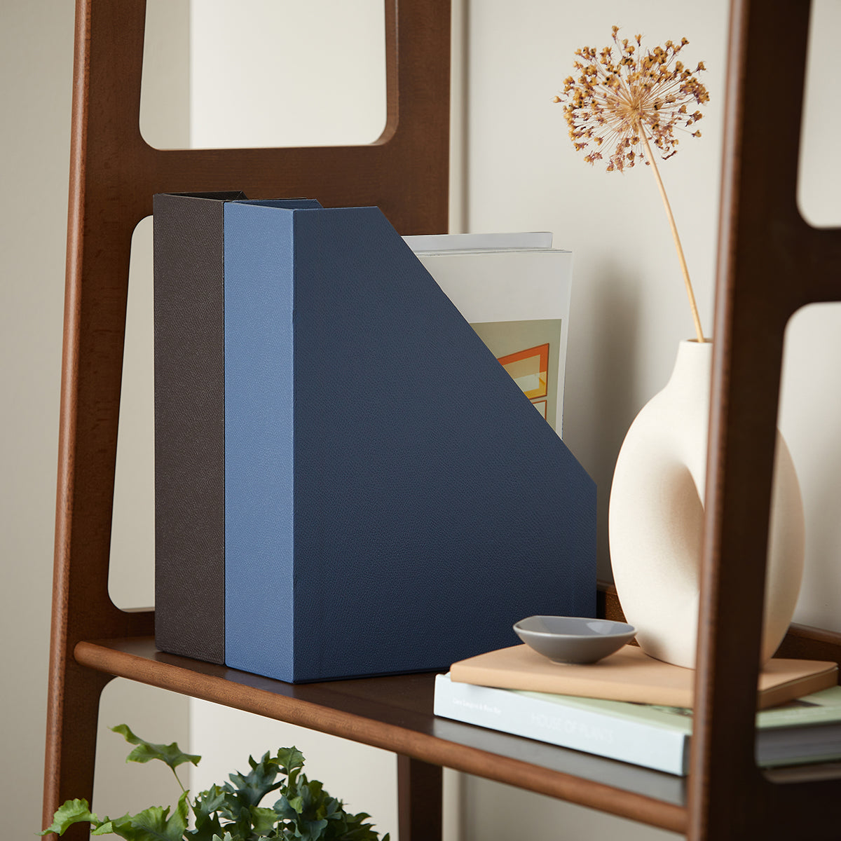 Magazine Files | Customised A4 & A5 Magazine File Holders | HARRIS ...