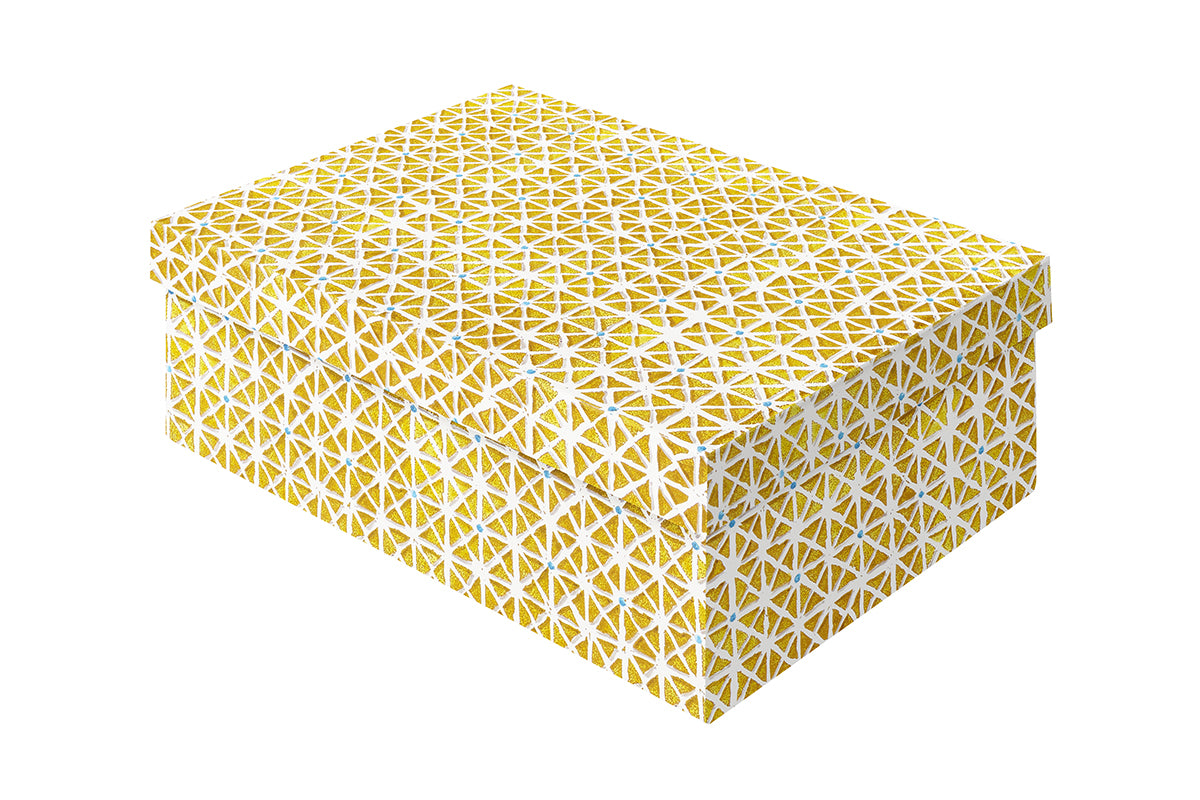 [Exterior Cover: Triangles yellow gold]