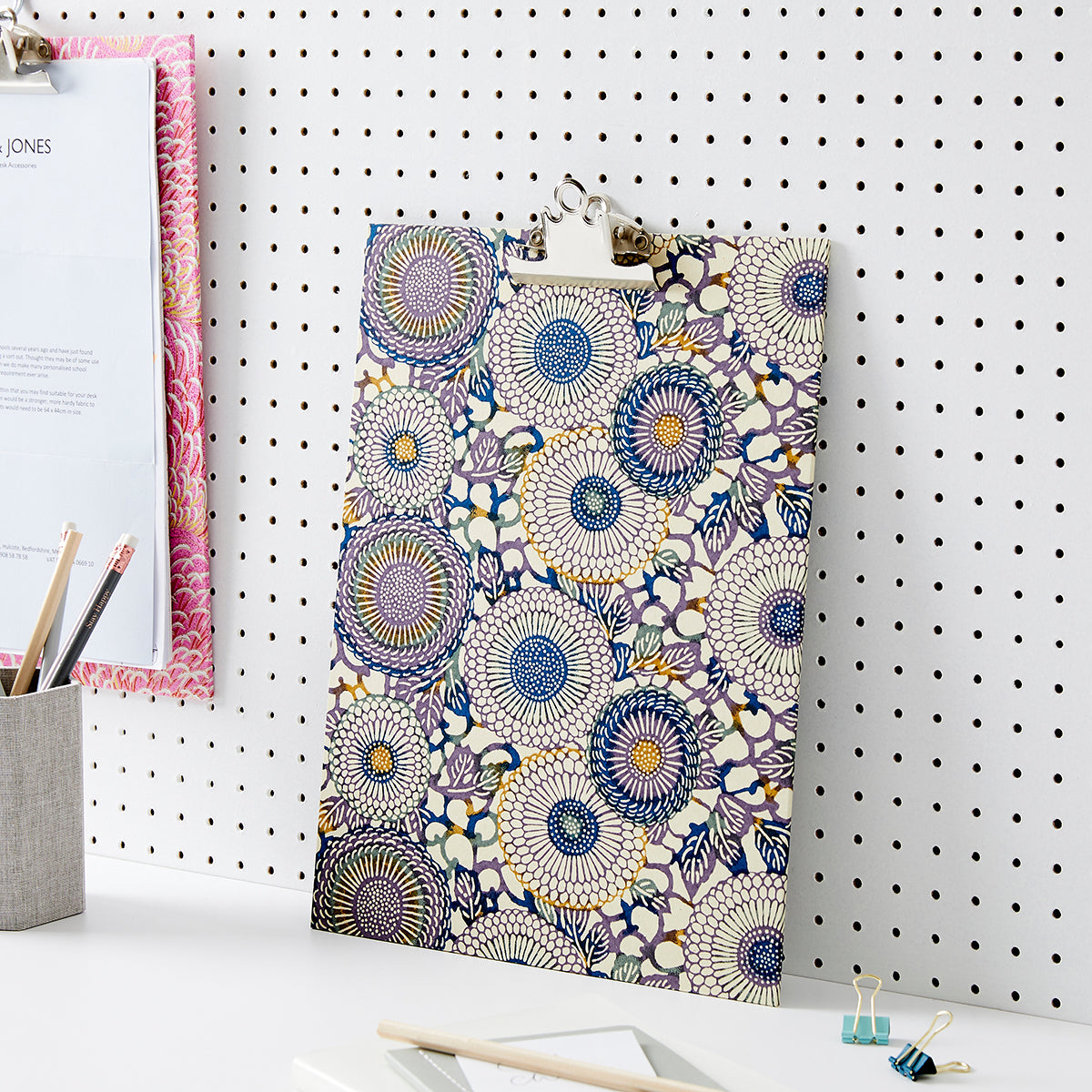Patterned Clipboards